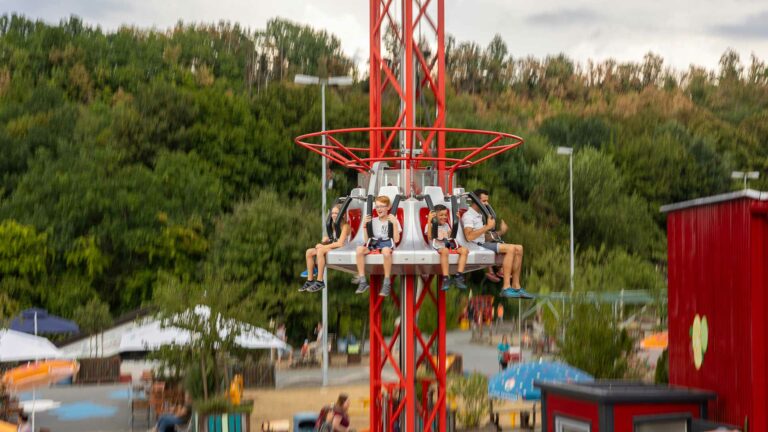 Freifallturm nah Dresden - Fahrgeschaft mit Adrenalin