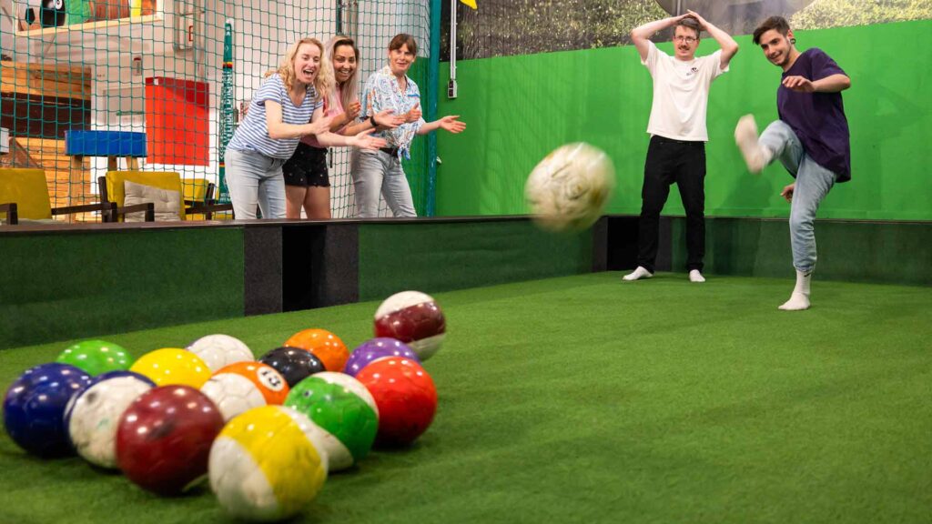 Freizeitaktivitäten für Männer und Kindern Fussballbillard